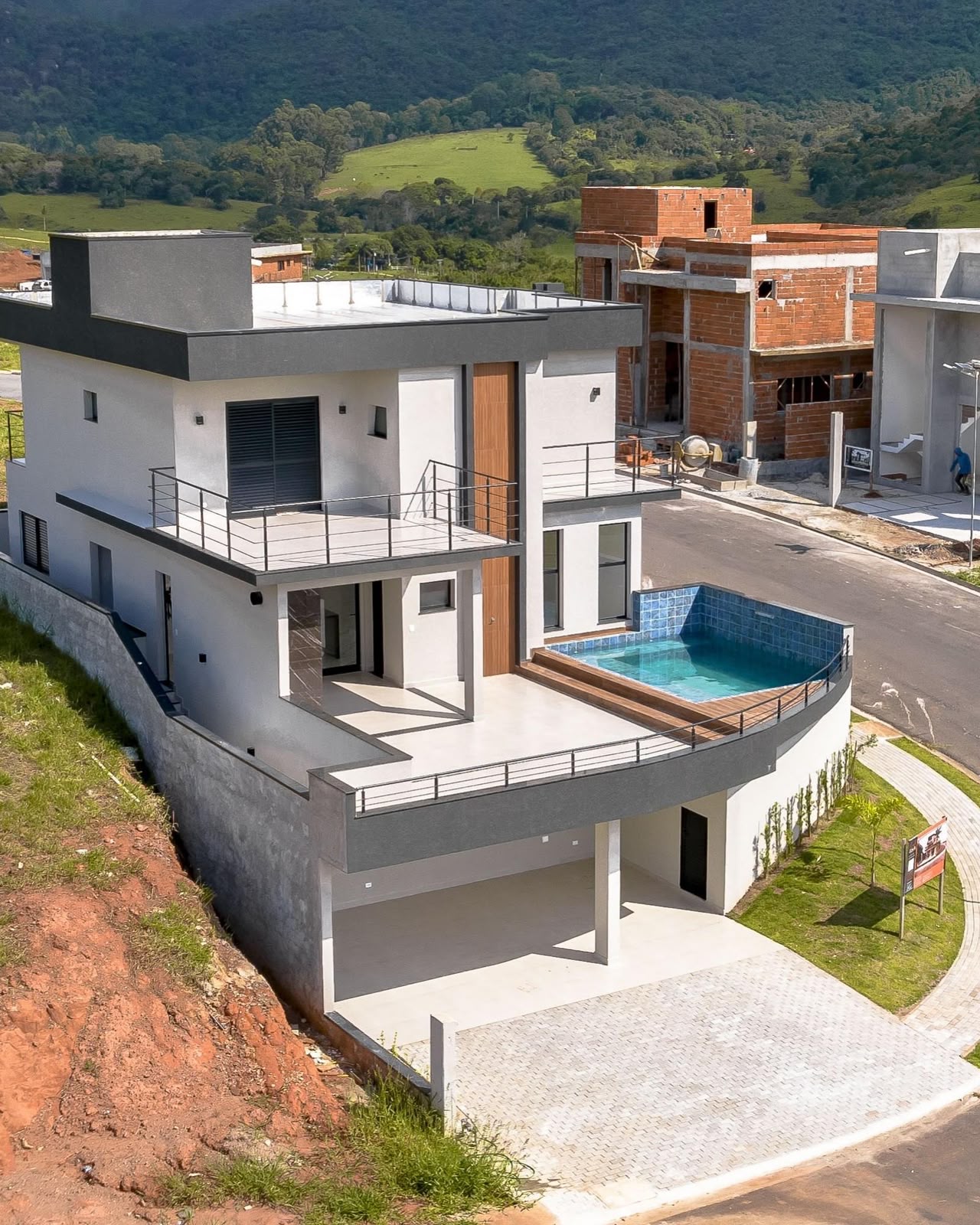 Residência concluída pela Zehma